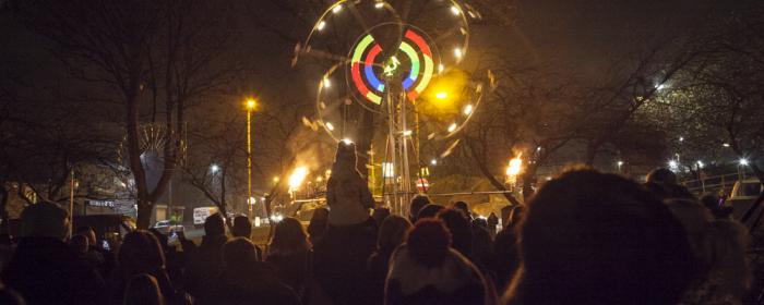 crowds watching the Momentum Wheel at HeckmondLight